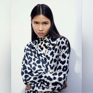 H&M Black and White Animalistic blouse